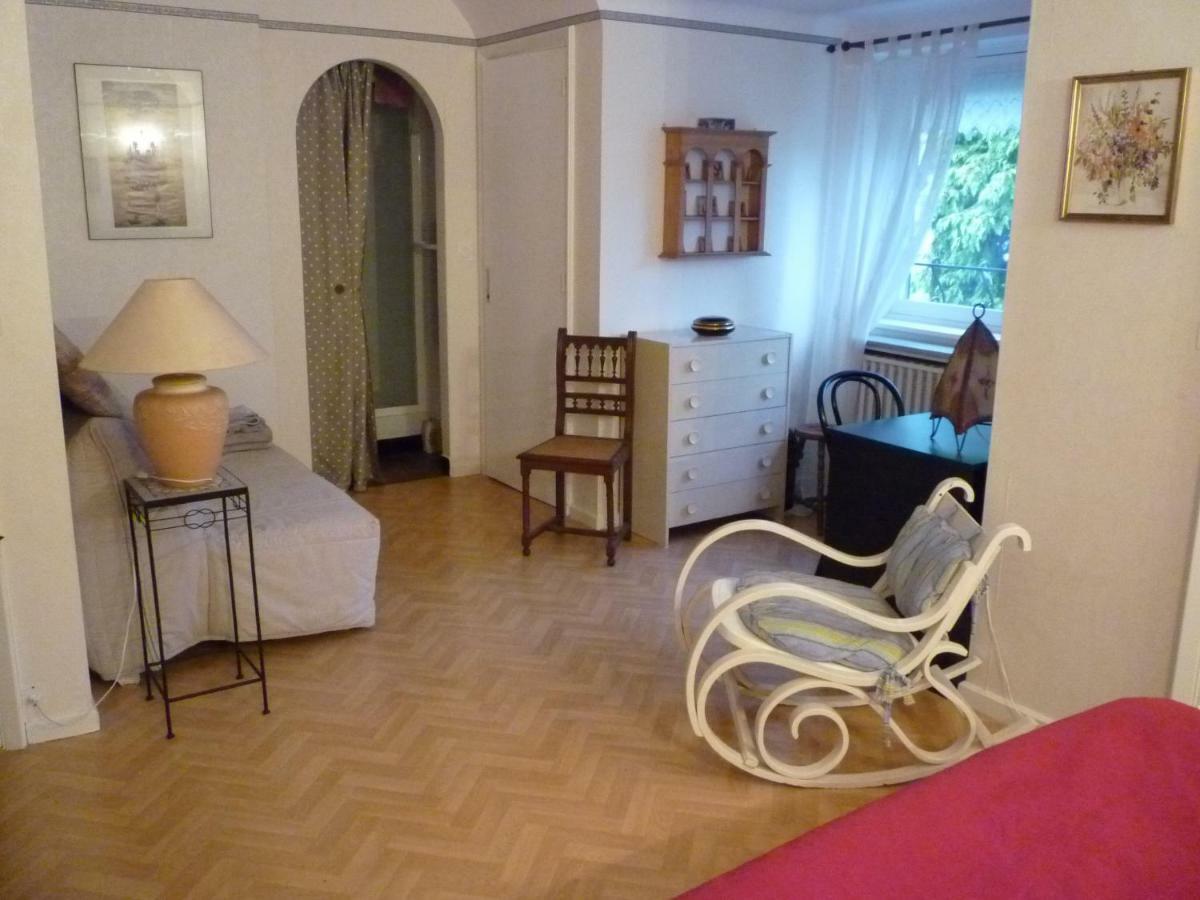 Au Vieux Cedre Bed & Breakfast Mouvaux Екстериор снимка