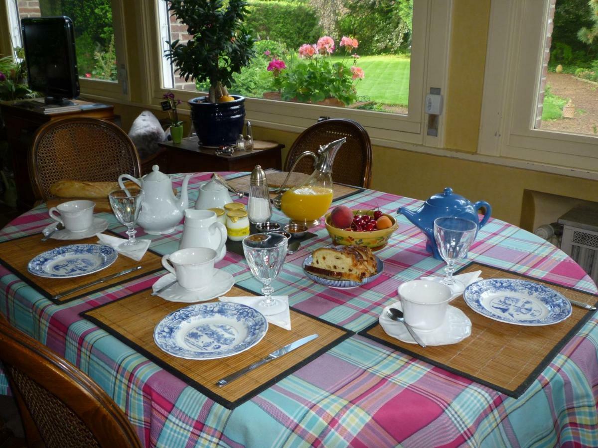 Au Vieux Cedre Bed & Breakfast Mouvaux Екстериор снимка