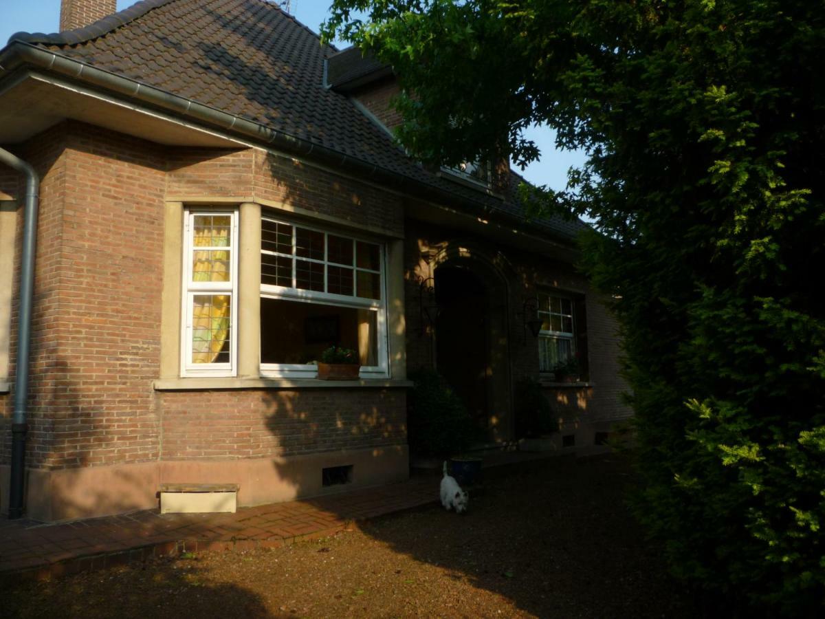 Au Vieux Cedre Bed & Breakfast Mouvaux Екстериор снимка